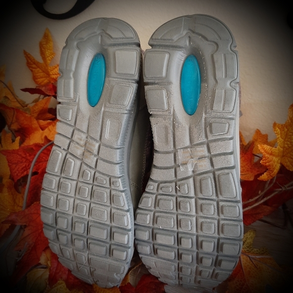 Exclusive! Tony Little Cheeks Fit Body Sneaker Boot with Energy Pad. - Picture 7 of 7